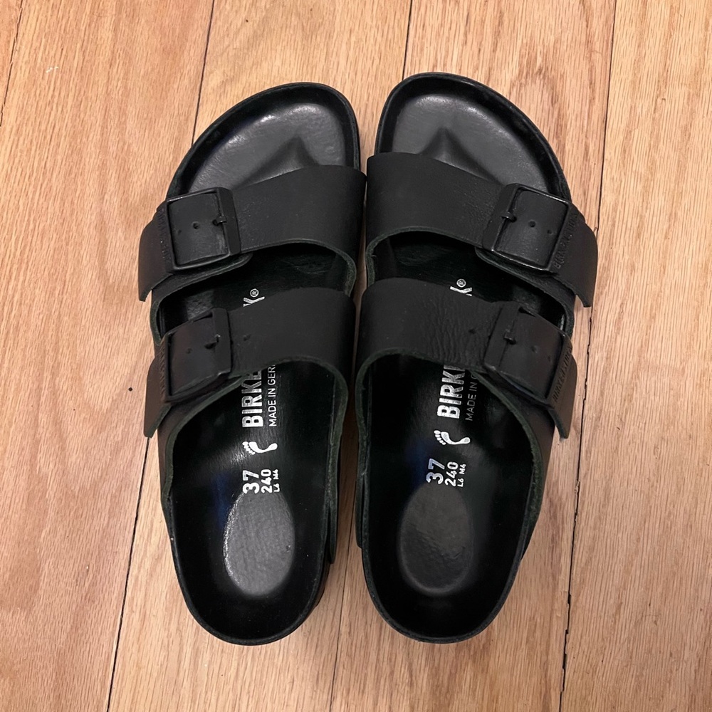 EUC Birkenstock Arizona Exquisite leather sandals